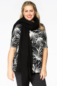 Shawl crispy wool black - black - #2
